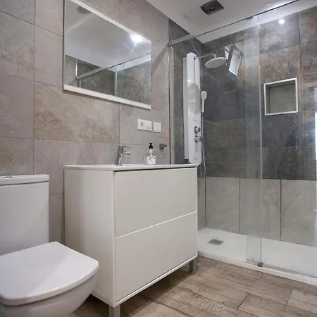 Adosado Con Terraza Y Azotea